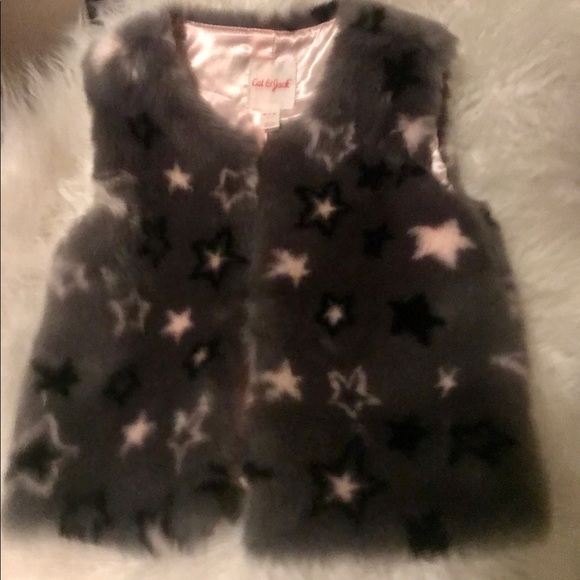 Cat & Jack Other - Faux Fur child Star vest